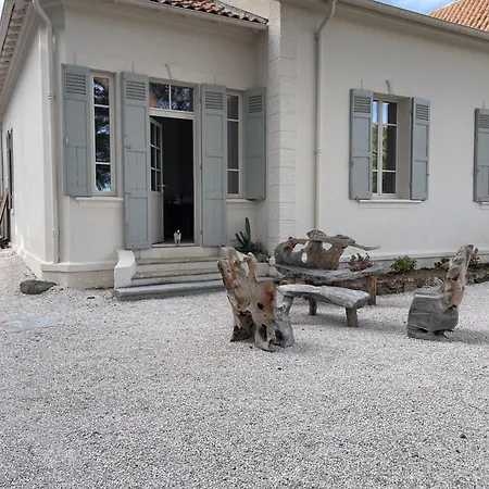 1907 Villa